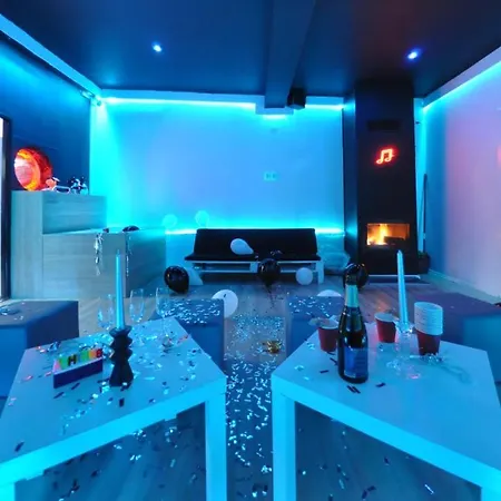 公寓 Laundromat Party House