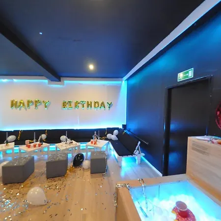 公寓 Laundromat Party House