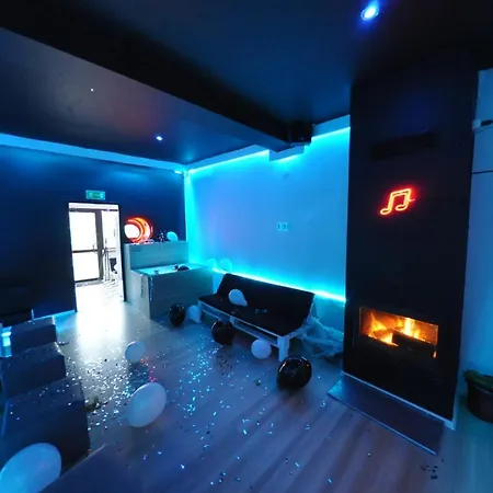 公寓 Laundromat Party House 格但斯克